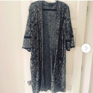 Zara Kimono black and white pattern